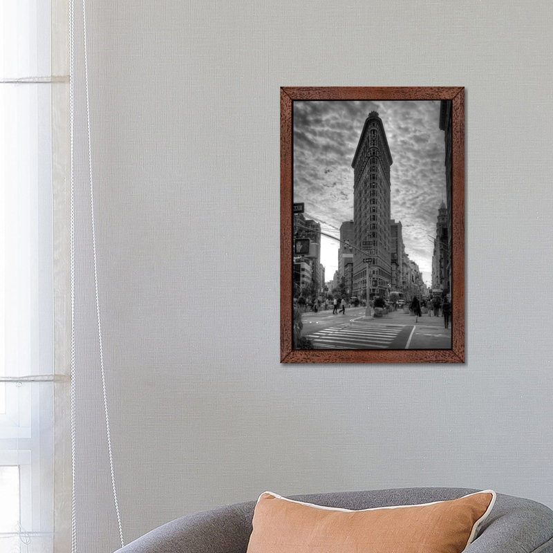Flatiron Building (New York City) by Christopher Bliss - Print on Canvas, 66.04 cm H x 45.72 cm W, Brown Floater Framed