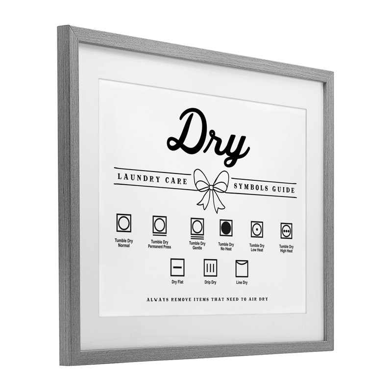 «Dry Laundry Symbols», impression encadrée sous verre à motif d'arc avec lettres et doublure, H 13 po x l 16 po