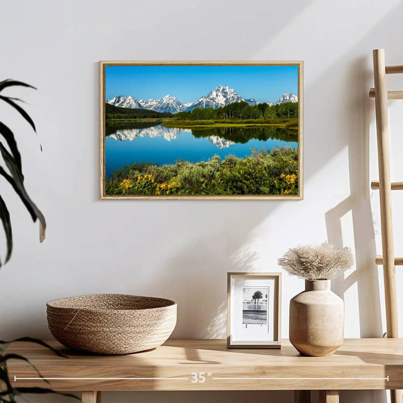 Réflexions du lac Grand Teton, 19 po x 13 po, Cadre flottant en bois naturel