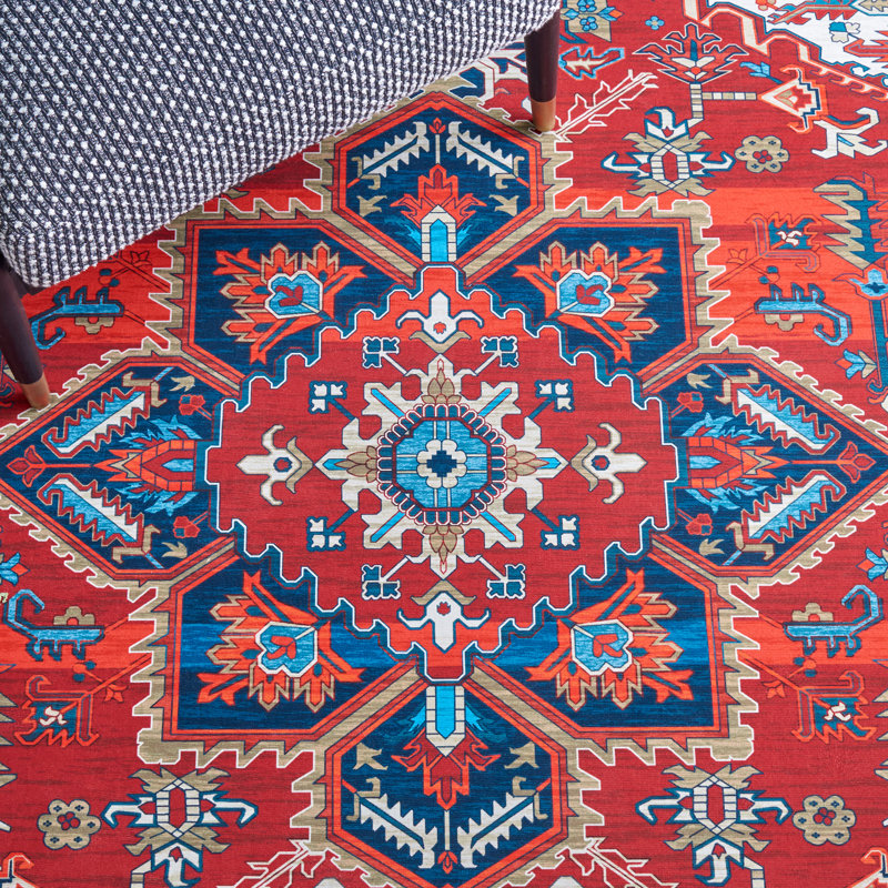Tapis oriental rouge / bleu Sonia, Carré 6 pi