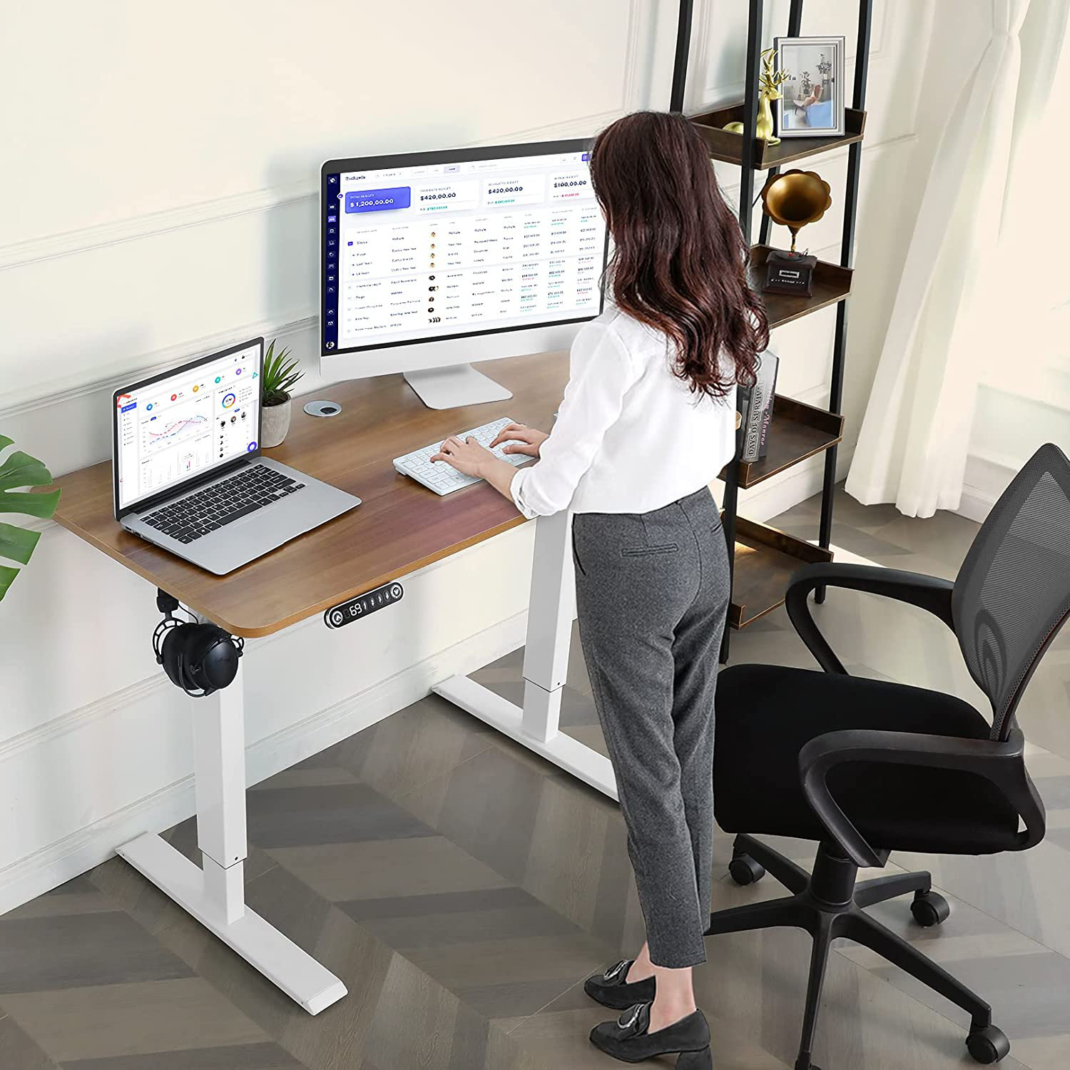 Adjustable desk deals with usb ports