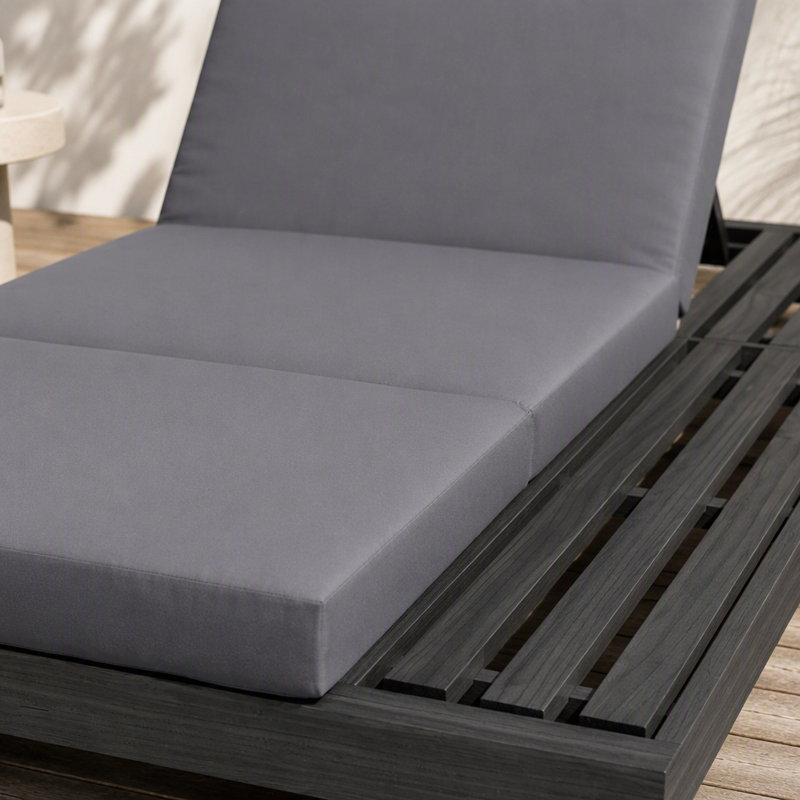 Ensemble de méridienne avec repose-tête, espace disponible sur un côté, bois d'acacia noir avec coussins de salon résistants à l'eau (gris foncé et 3 fois et 4 pouces) - version crème / beige assortie disponible