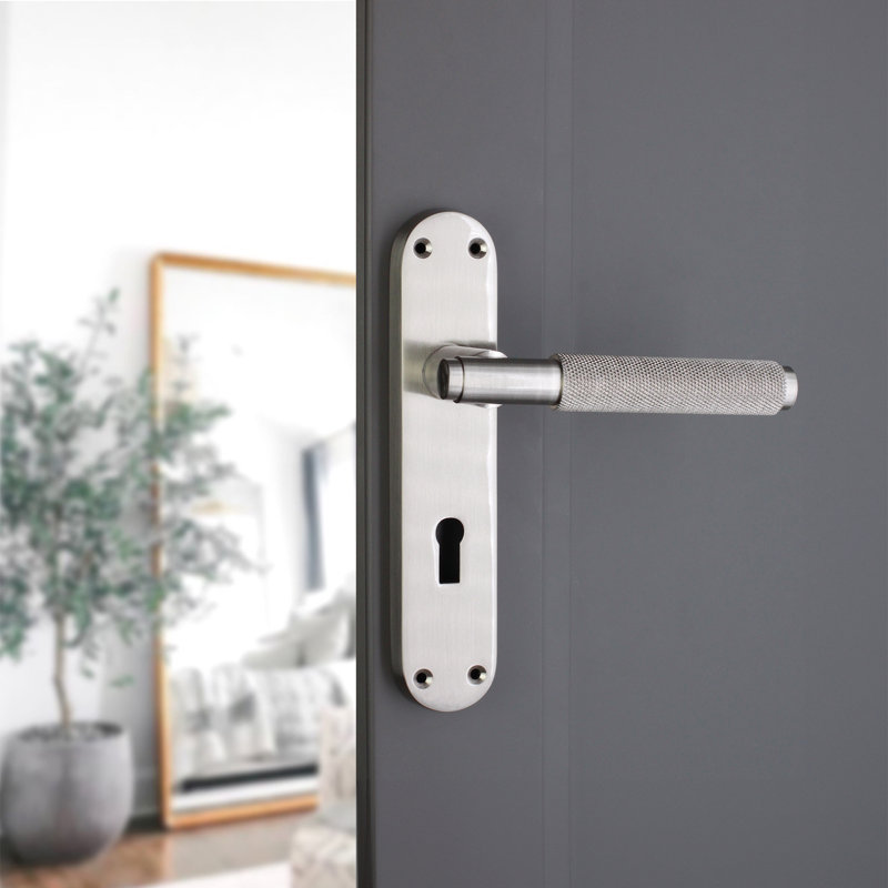 Connaught Knurled Lever on Backplate Lock Satin Nickel