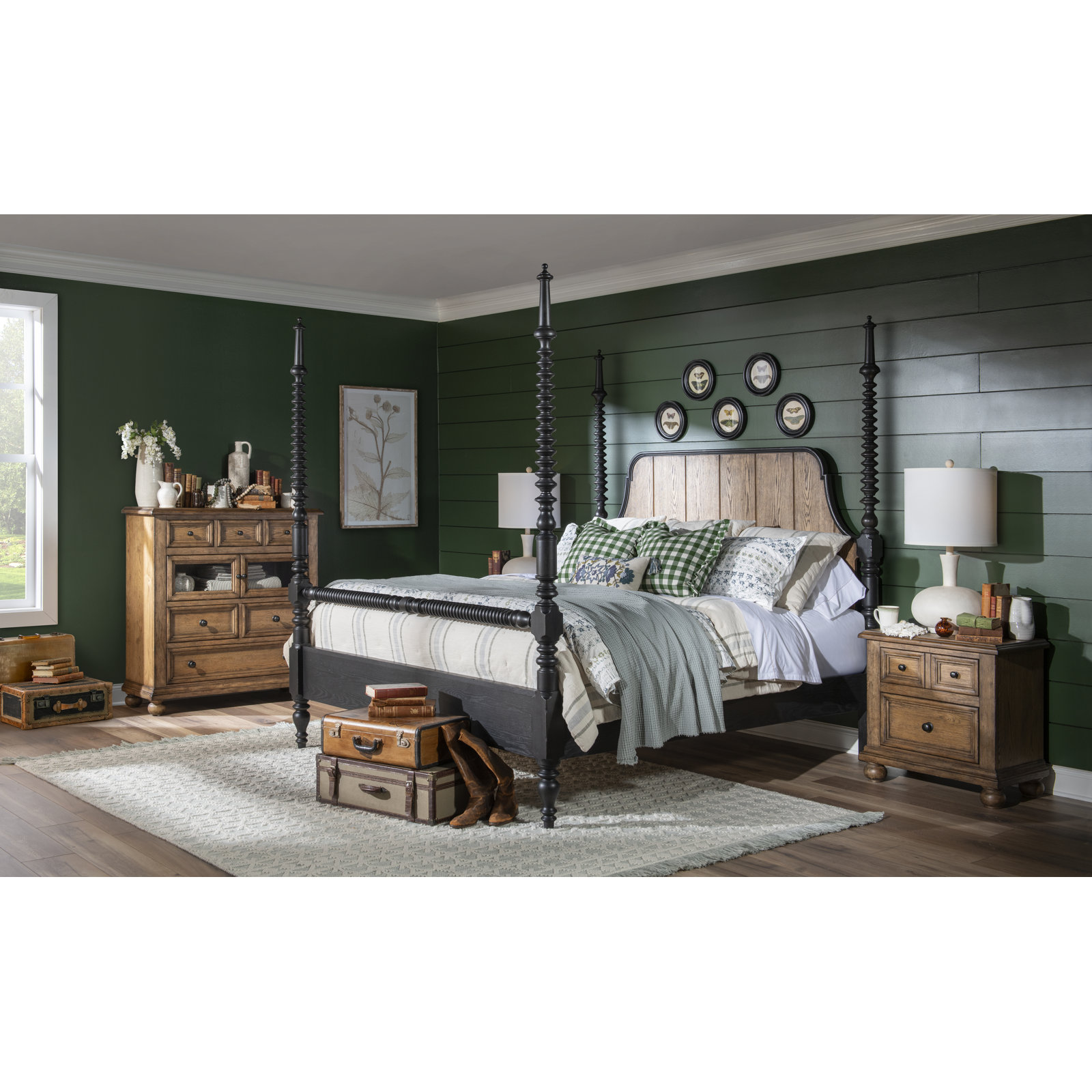 Country Living Spindle Bed, King
