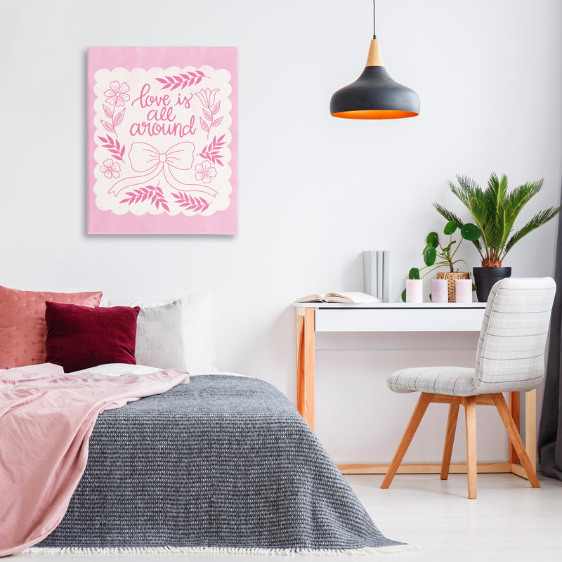  «Pink Love All Around», art mural par Taylor Shannon Designs, H 40 po x l 30 po