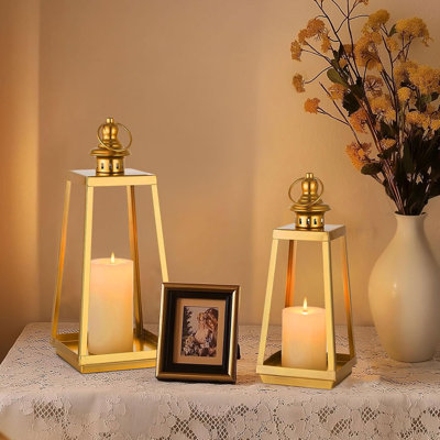 Lanternes dorées décoratives pour l'intérieur et l'extérieur: ensemble de 2 lanternes suspendues de style campagnard à suspendre 12 po et 15 po pour centre de table de mariage