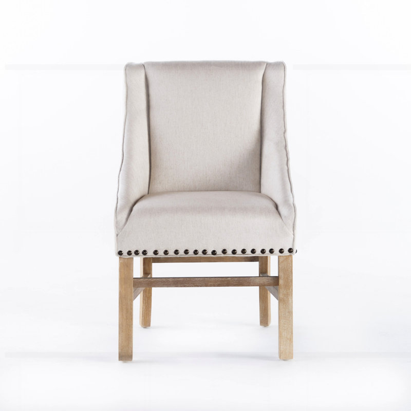 Chaise Worthington
