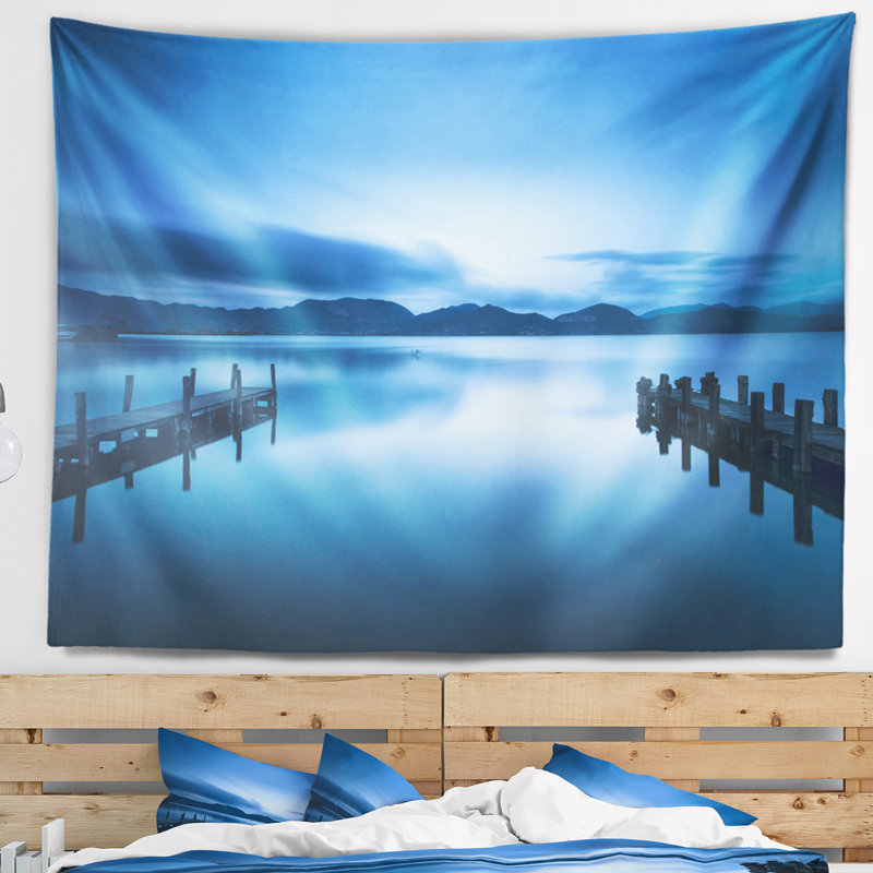 Tapisserie marine et bleu marine, H 78 po x l 92 po