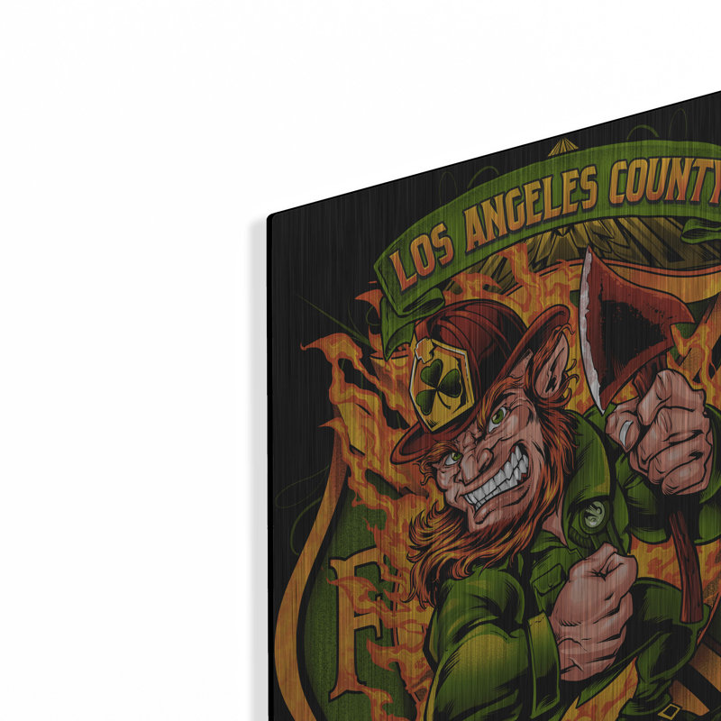 "Leprechuan Firefighter 2" par Flyland Designs, H 24 po x l 16 po