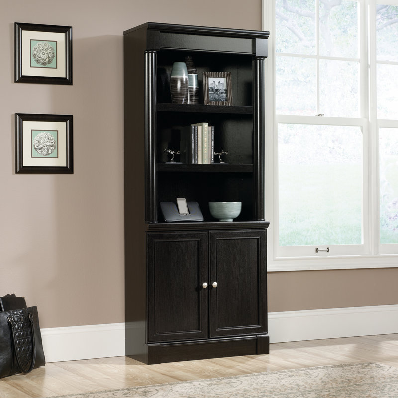Bibliothèque standard H 71,88 po x l 29,38 po Manahan, Chêne