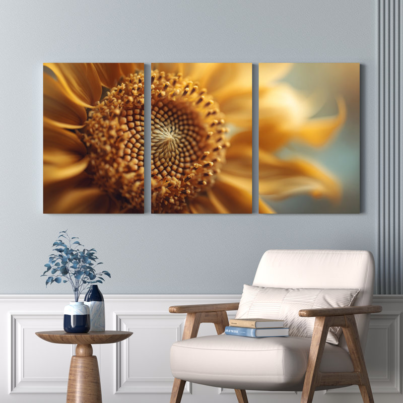 Ensemble de 3 tableaux muraux sur toile tendue représentant un tournesol en gros plan, H 30 po x l 60 po