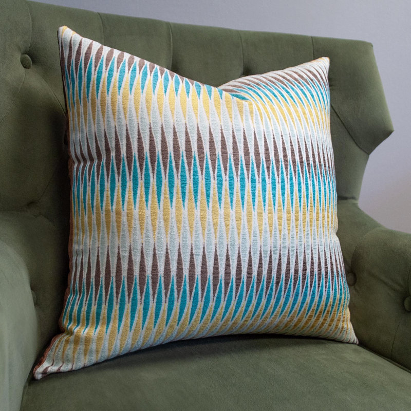 Assortiment de tailles de coussins en chenille à chevrons jaunes et jaunes Thomas Collection®, Square 22"