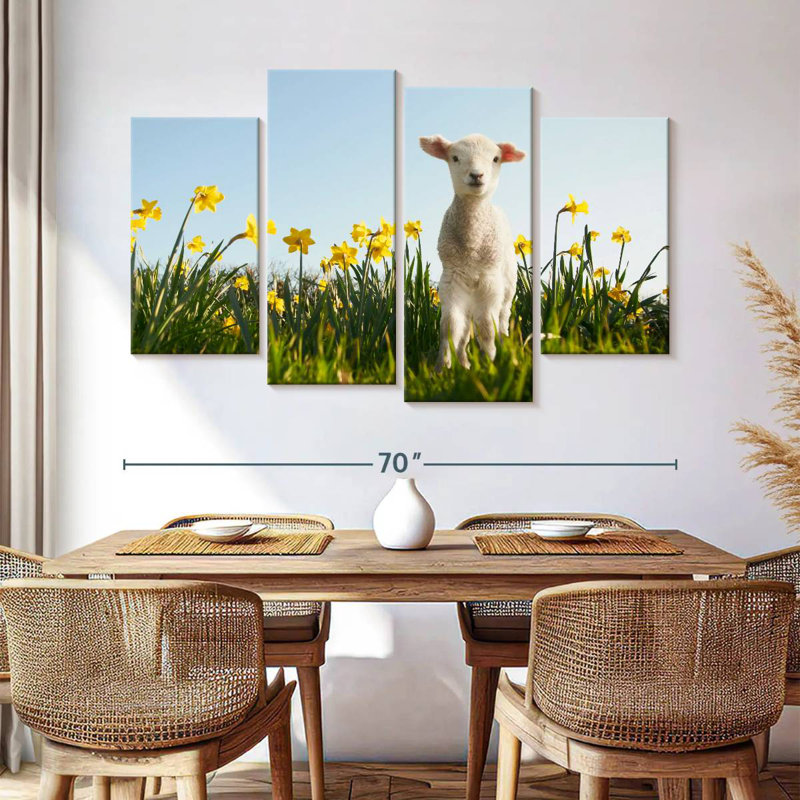 Mouflon dans la prairie, H 42 po x l 68 po