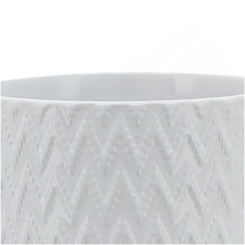 5" CHEVRON PLANTER W/ STAND, WHITE, 8" H x 6" W x 6" D