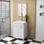 Meuble-lavabo de 24 po avec lavabo, portes doubles avec charnières à fermeture en douceur, armoire de salle de bain avec tablette ajustable, poignée en métal, lavabo en céramique, pieds argent réglables, blanc brillant