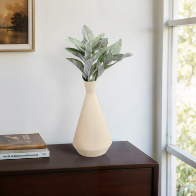 Vase de table en faïence moderne et minimaliste pour décoration intérieure