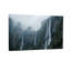 Paysage et nature Chutes d'eau des montagnes brumeuses-812550789