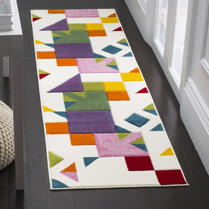Severs Performance Geometric Rug, Runner 2'3" x 8'