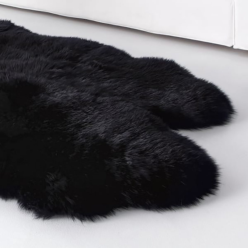 Ladaker Sheepskin Indoor Rug, Novelty 4' x 6'