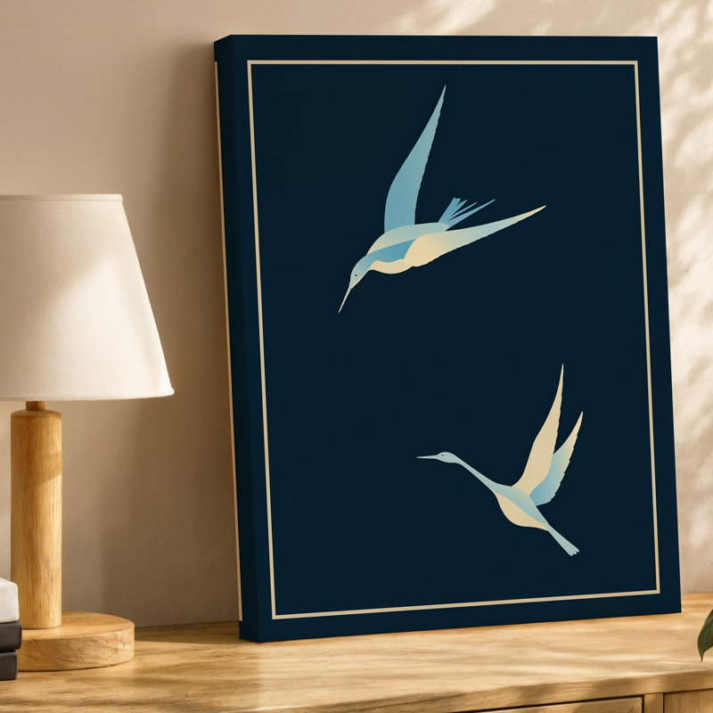 Toile, une paire d'oiseaux élégants en vol représentant un art minimaliste stylisé sur fond noir profond, H 12 po x l 9 po