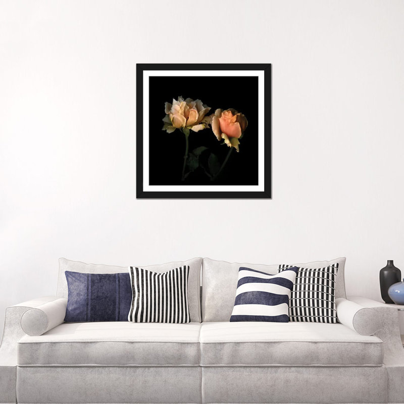 La vie en rose par Magda Indigo - reproduction de photo, Papier beaux-arts encadré noir, White, H 24 po x l 24 po x P 1 po