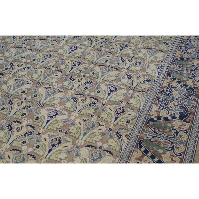 Wool Oriental Area Rug in Beige/Dark Blue