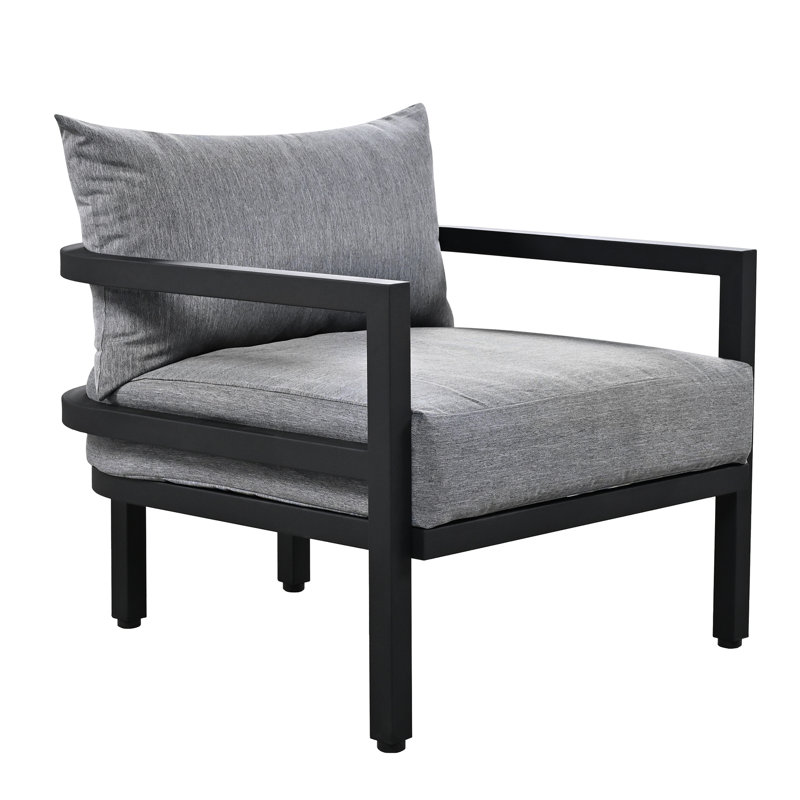 Ensemble d'extérieur en acier Ustyle Multi - imperméable, rouille. Tendance et courbée pour les jardins. Assure une assise confortable. Comprend 1 causeuse, 2 canapés simples et une table basse. Cadre noir, coussins.