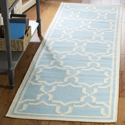 Rodgers Hand Woven Flat Weave Wool/Cotton Geometric Rug in Light Blue/Ivory