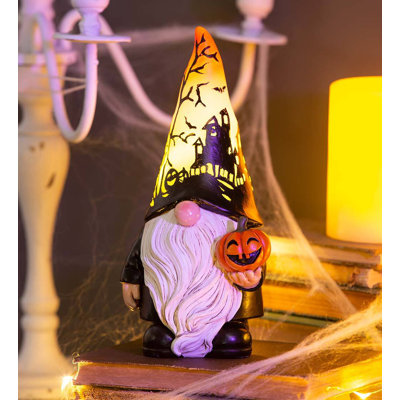 Figurine gnome avec chapeau et citrouille