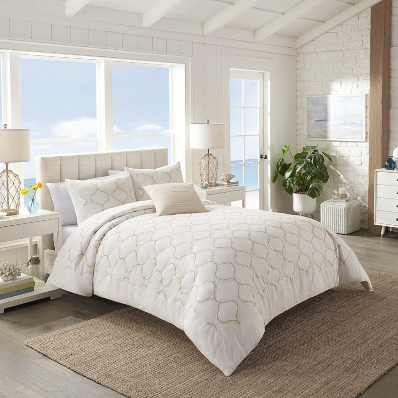 Southern Tide Hartsville Comforter Set, Queen Comforter + 2 Standard Pillow Shams