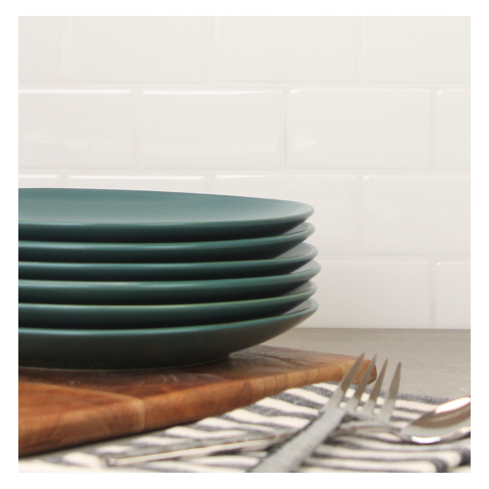 Wazee Matte 7.75" Salad Plate, Emerald Green