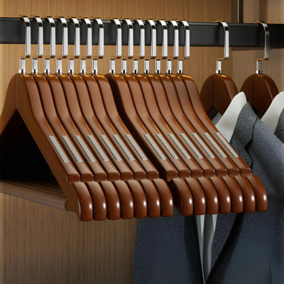 Cintres rétro en bois massif - Design antidérapant pour la boutique et l'hôtel