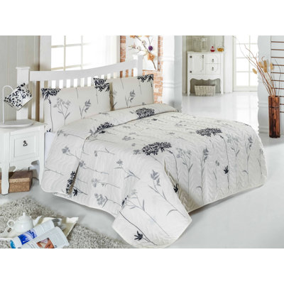 Coderre Floral Bedspread with Pillowcases