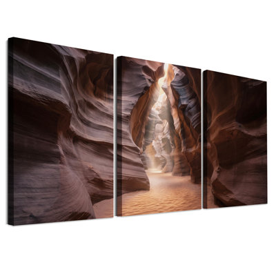 Ensemble de 3 toiles murales « Rayons de soleil dans un canyon étroit en grès doré »