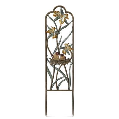 Narrow Lovebirds in Nest Trellis