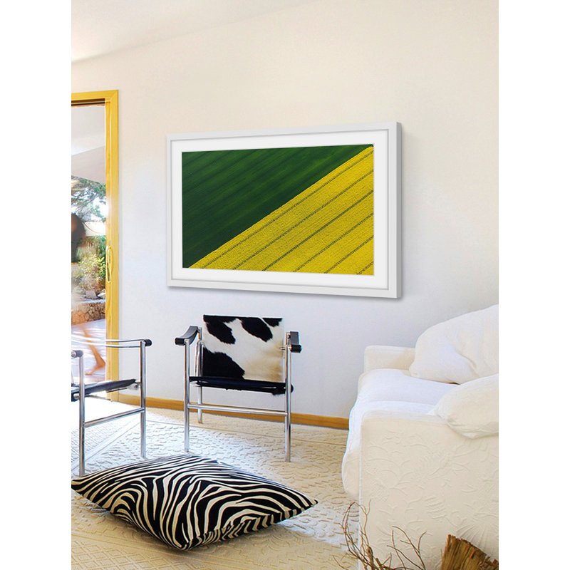 «Green And Yellow Crops», reproduction d'art encadrée, H 20 po x l 30 po x P 1,5 po