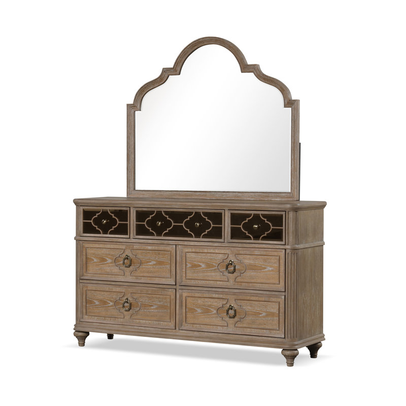 Cashawn Dresser And Mirror Set