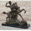 Statue de Thésée tuant le Centaure, sculpture en bronze de la mythologie grecque