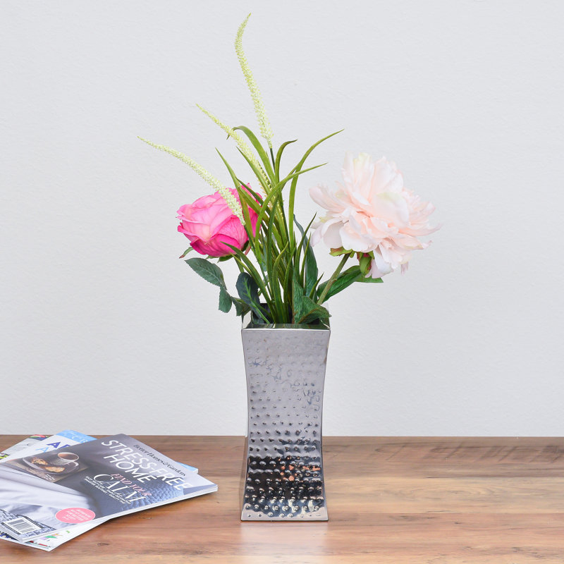 Grand vase carré en argent martelé 9403, H 9,5 po x l 4 po x P 4 po