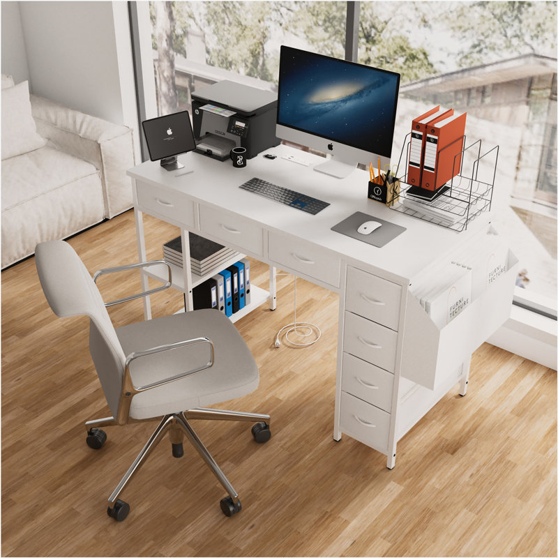 Bureau d'ordinateur 47 po avec prise de courant, bureau d'écriture avec 7 tiroirs en tissu, tiroirs de coiffeuse et grande poche latérale