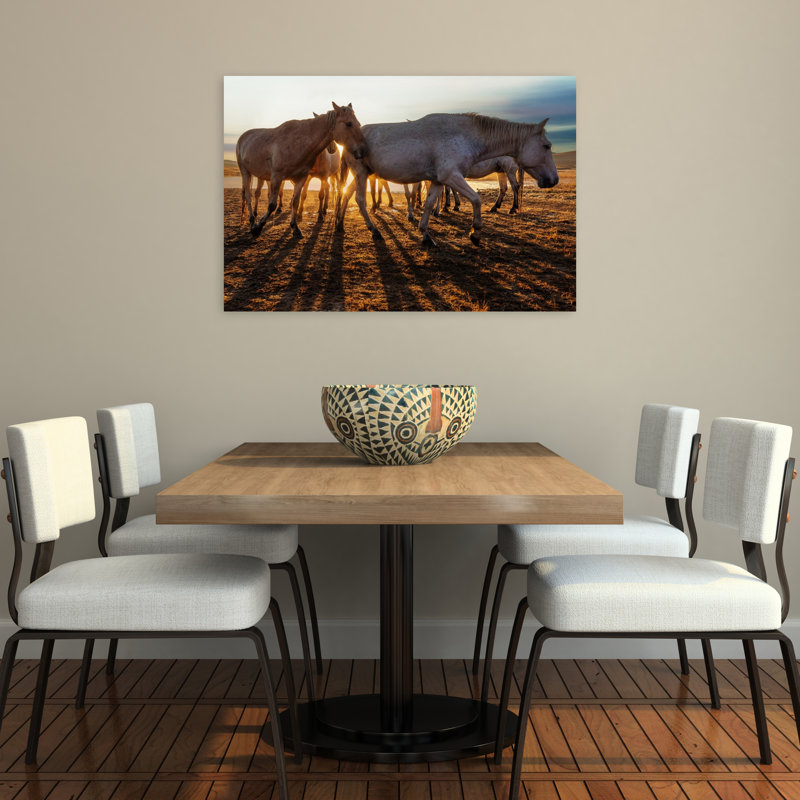 «Wild Wildes Golden Hour Serene Contemporary Horse Nature Sunrise», art mural