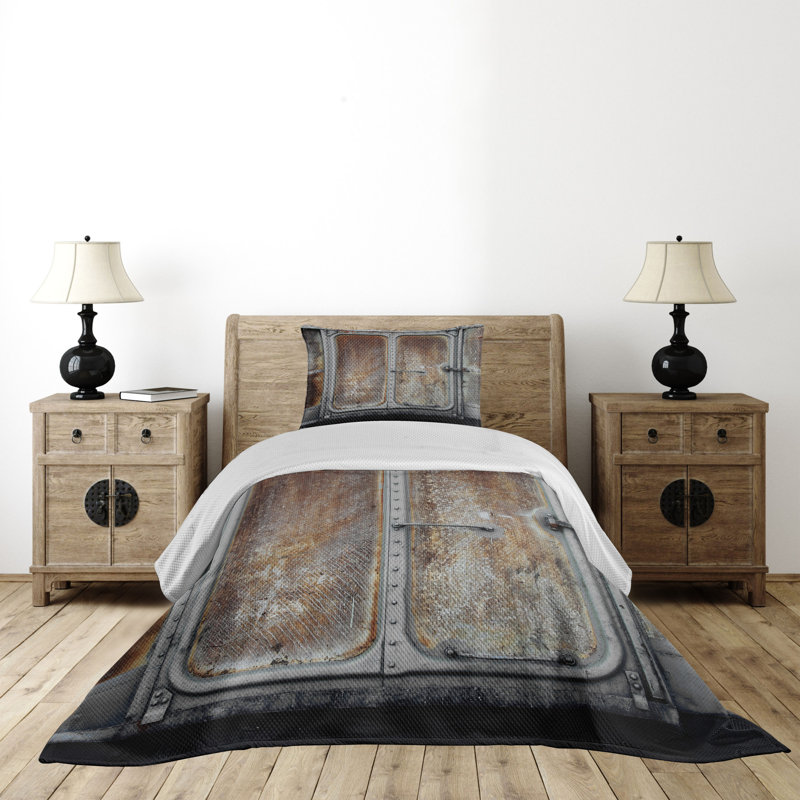 King Size Industrial Train Design Quilted Coverlet Set