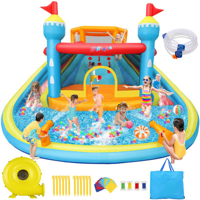 Jeu gonflable avec glissade et souffleur d'air Delia 14 pi x 14 pi