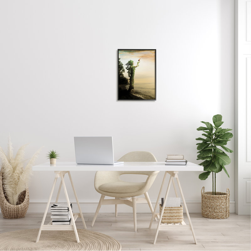 Femme faisant pousser des oiseaux de rivage sur la plage par Jeff Madison, L 16 po x H 20 po, Giclée encadrée noir minuit