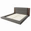 Lit plateforme tapissier de plancher avec tête de lit en bois allongée et tablette de chevet, aucun sommier nécessaire-232039049