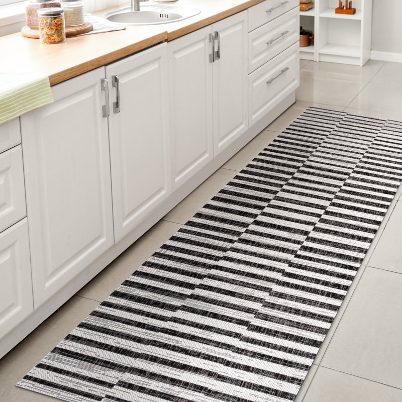 Tapis intérieur / extérieur à rayures décalées ivoire / noir Aubriella, Tapis de couloir 2 pi 2 po x 10 pi