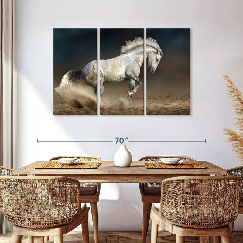 Cheval andalou en mouvement, H 36 po x l 57 po