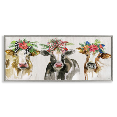 «Three Cows Seasonal Floral Crowns» encadré sur bois par Nan