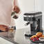 Machine à espresso semi-automatique en métal KitchenAid®-59378172