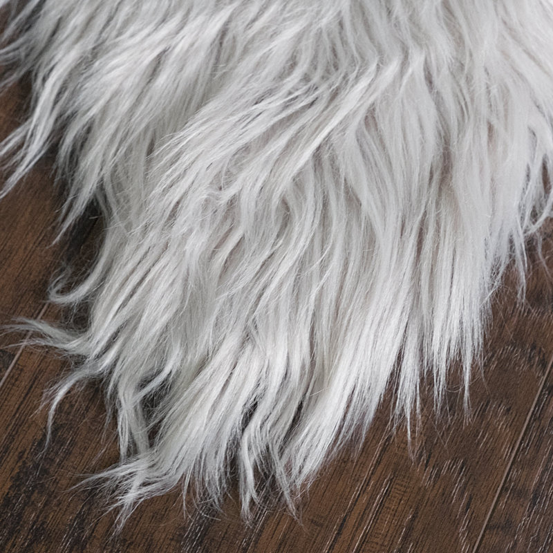 Jeté moelleux en fausse peau de mouton 3 pi x 2 pi